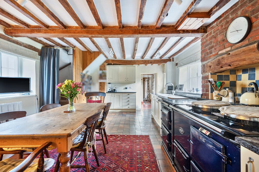 5 bedroom detached house for sale in High Street, Uffington, Faringdon, SN7