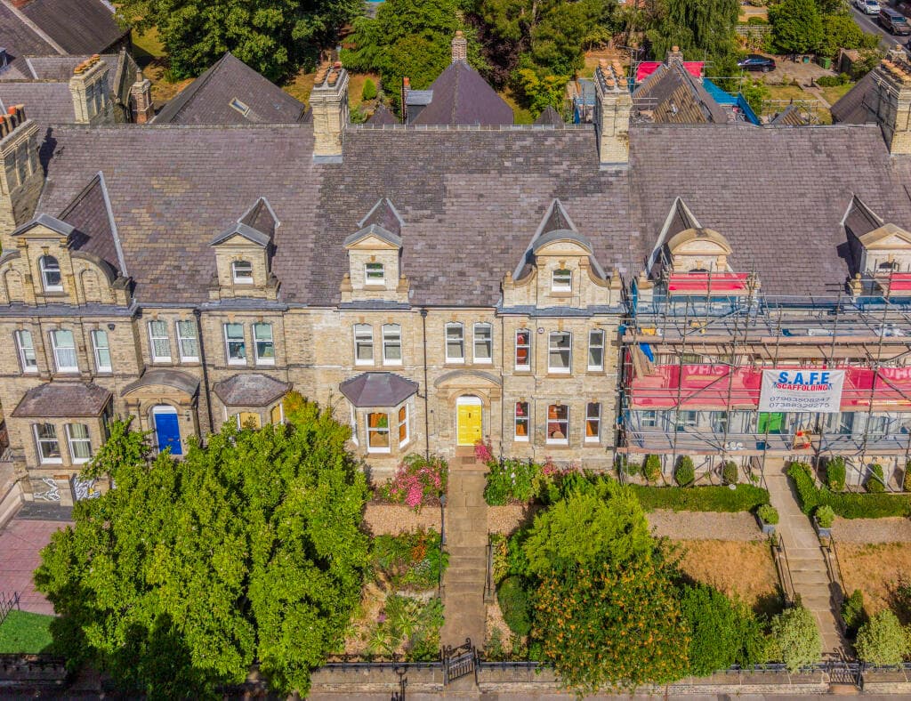 6 bedroom town house for sale in Clifton, York, YO30