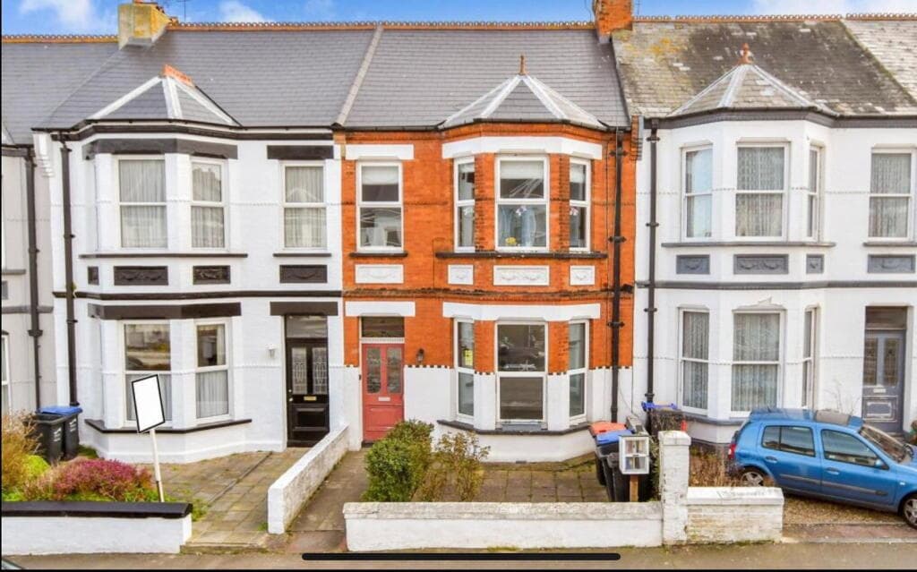 3 bedroom flat for sale in Warwick Road, Margate, CT9