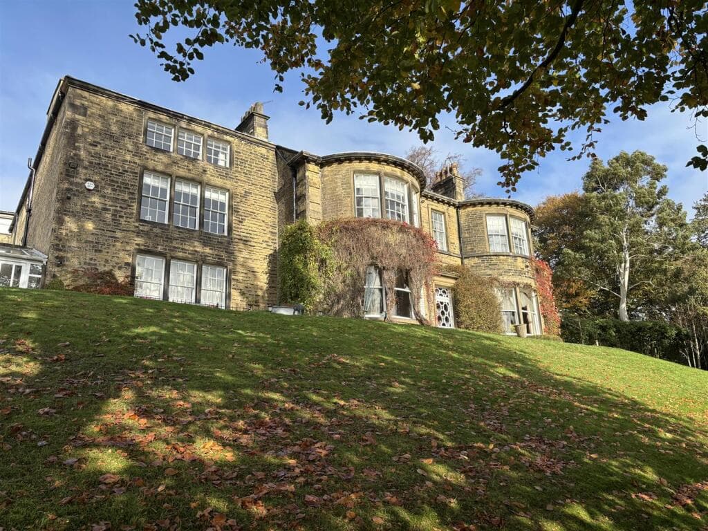 9 bedroom detached house for sale in Brockwell House and Cottage, Brockwell Lane, Triangle, Sowerby Bridge, HX6 3PQ, HX6