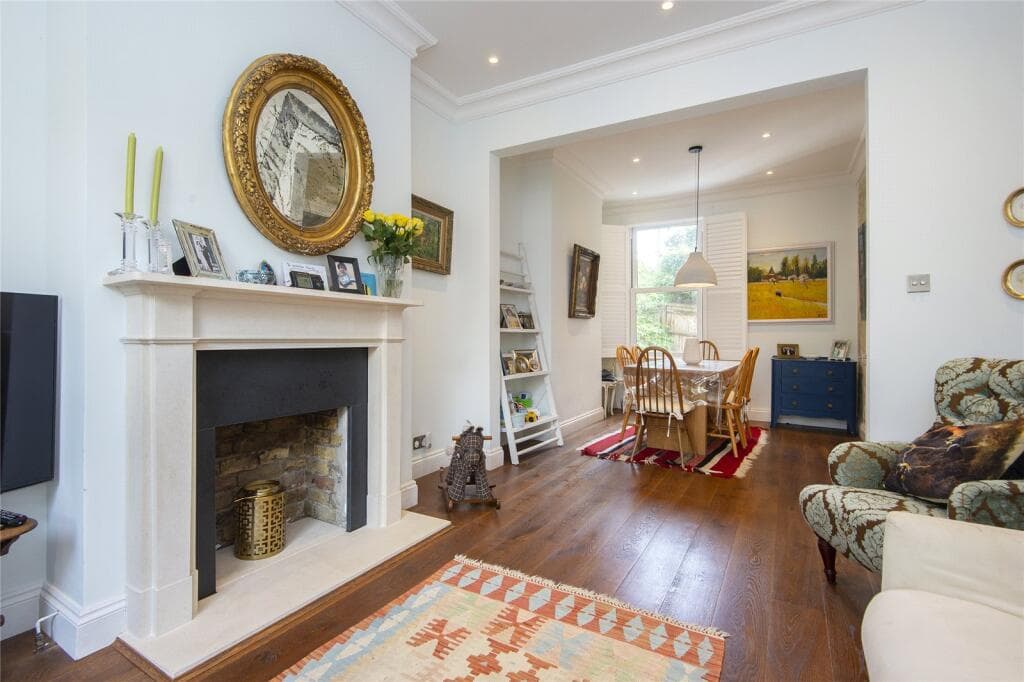 4 bedroom house for sale in Isabella Road, London, E9