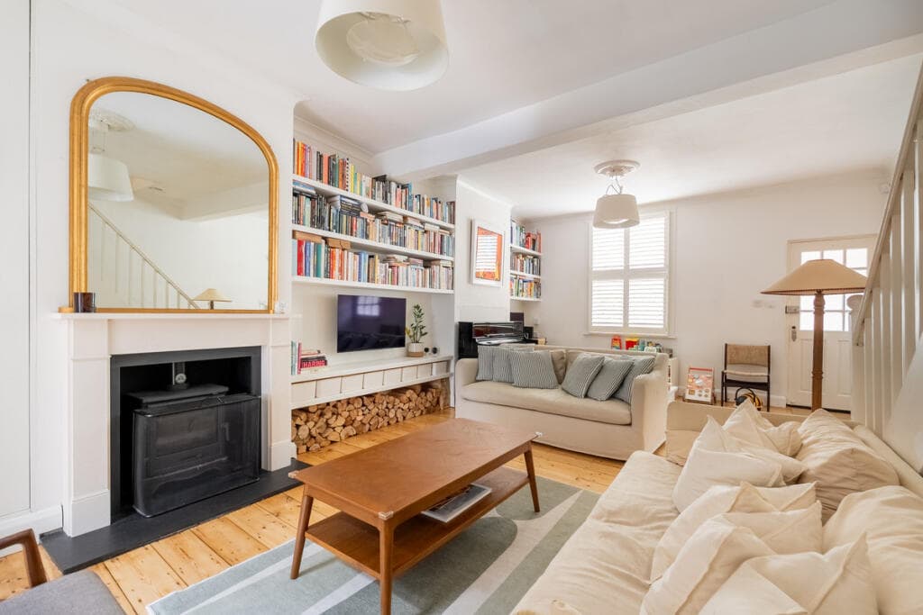 2 bedroom terraced house for sale in Ladywell Road, London, SE13