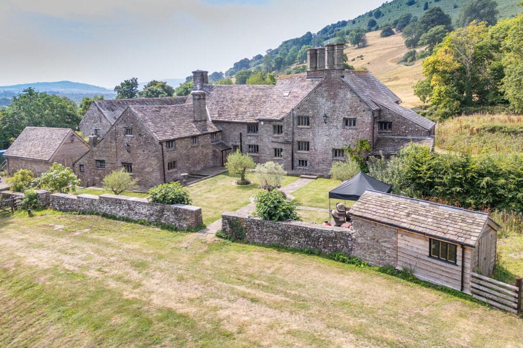 6 bedroom manor house for sale in Llanvihangel Crucorney, Abergavenny, Monmouthshire, NP7