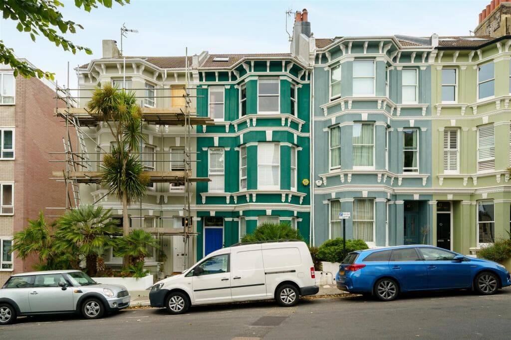5 bedroom terraced house for sale in Chesham Street, Brighton, BN2