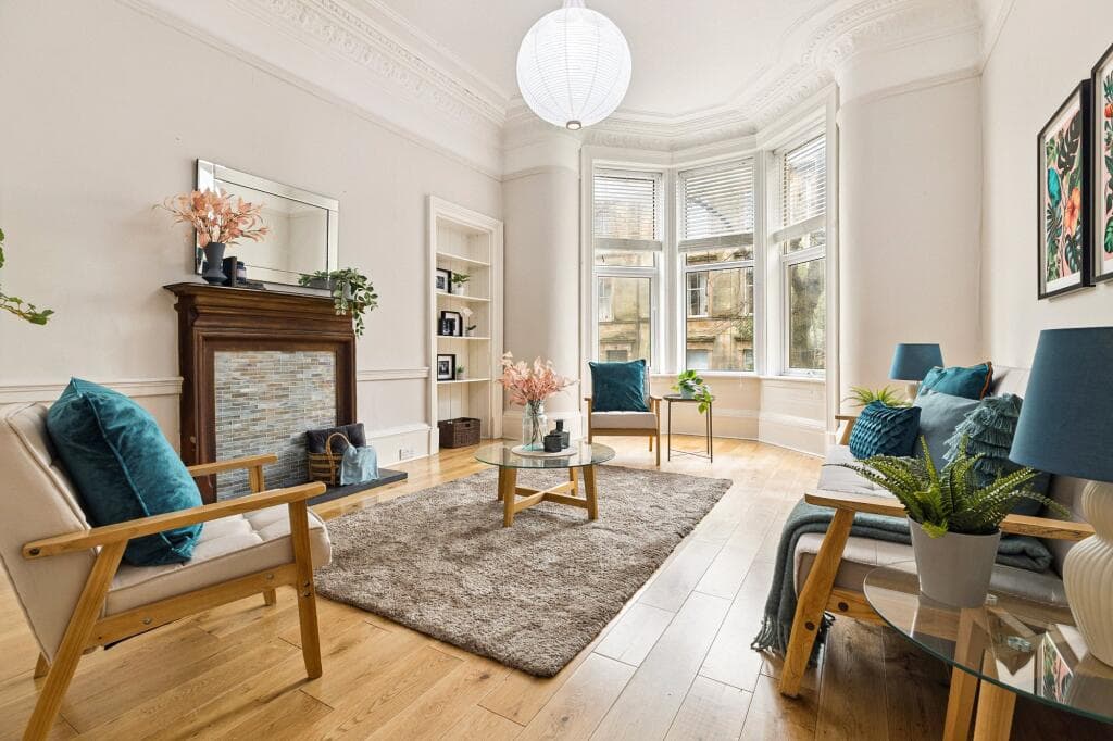 2 bedroom apartment for sale in Gibson Street, Hillhead, Glasgow, G12