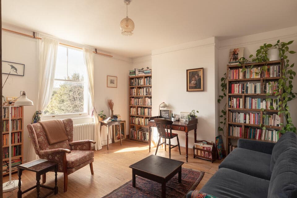 3 bedroom maisonette for sale in St. Mary's Road, Nunhead, SE15