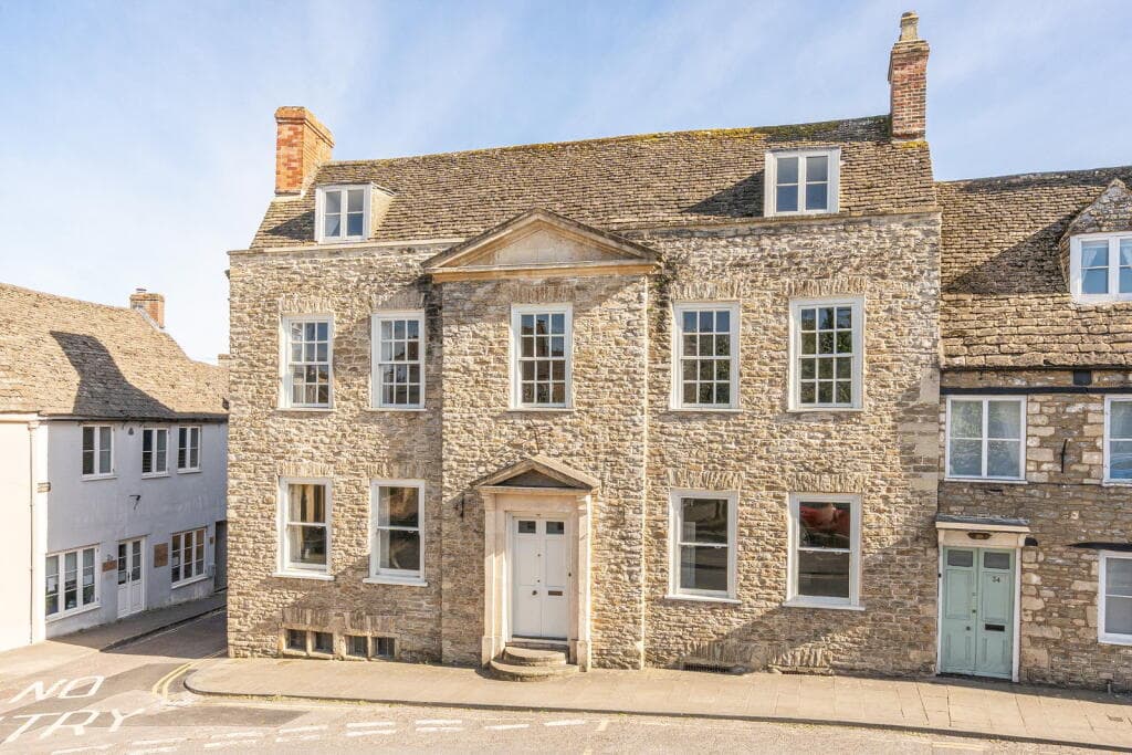 5 bedroom town house for sale in Cross Hayes, Malmesbury, SN16