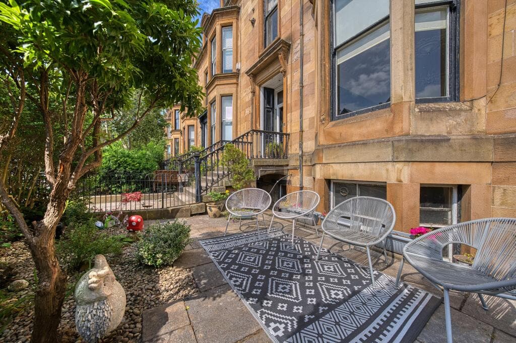 2 bedroom apartment for sale in Highburgh Road, Hyndland, Glasgow, G12