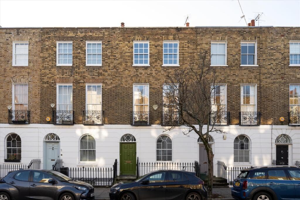 3 bedroom terraced house for sale in Theberton Street, Islington, N1
