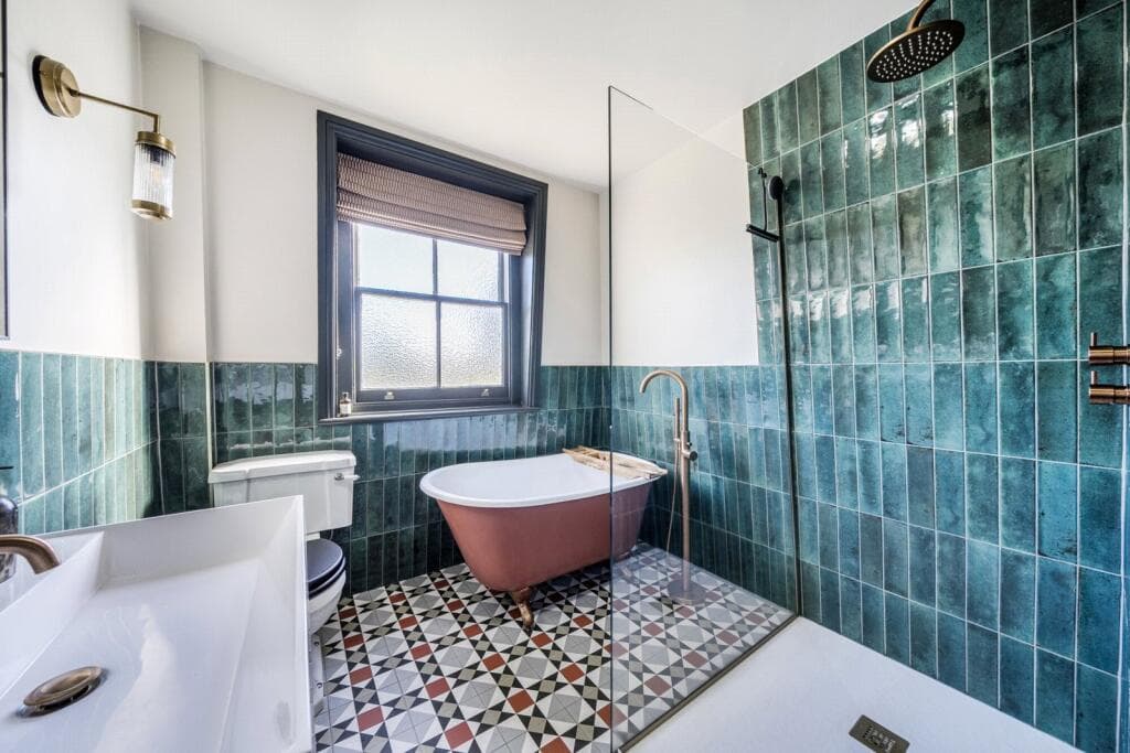 2 bedroom apartment for sale in Morden Road, Blackheath, SE3