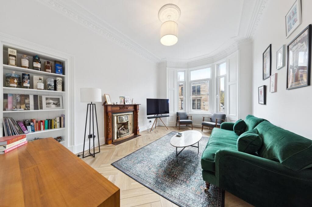 2 bedroom apartment for sale in Byres Road, Hillhead, Glasgow, G12