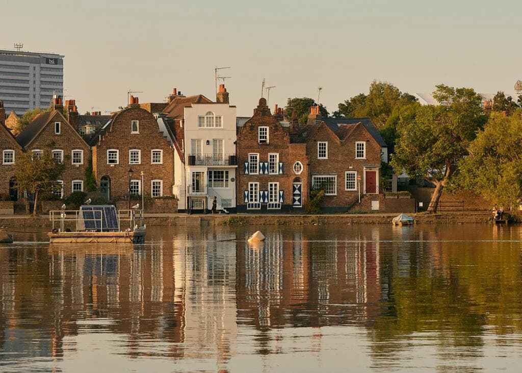 4 bedroom detached house for sale in Strand on the Green, Chiswick, W4