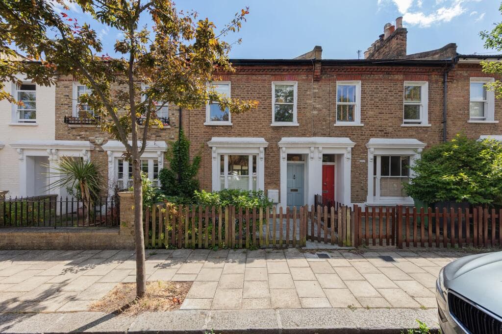 2 bedroom terraced house for sale in Stanstead Road, London, SE23