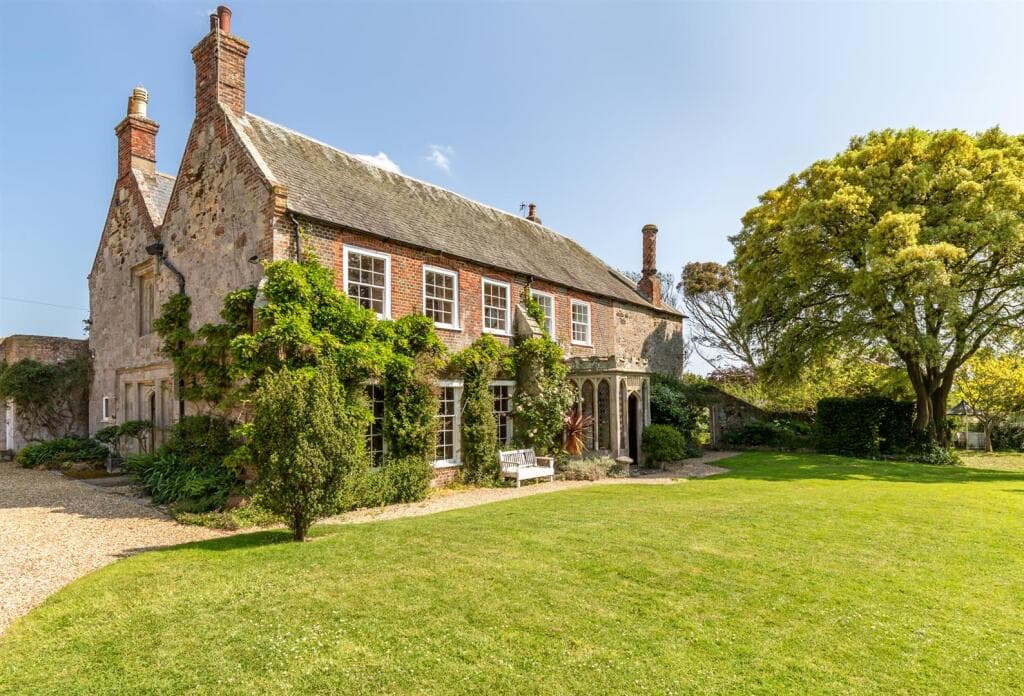 6 bedroom house for sale in Brighstone, Isle of Wight, PO30