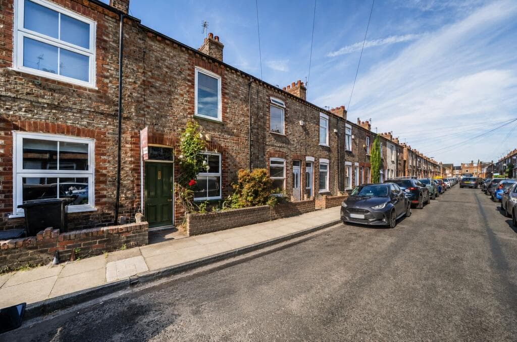 2 bedroom terraced house for sale in Ratcliffe Street, York, YO30 6EN, YO30