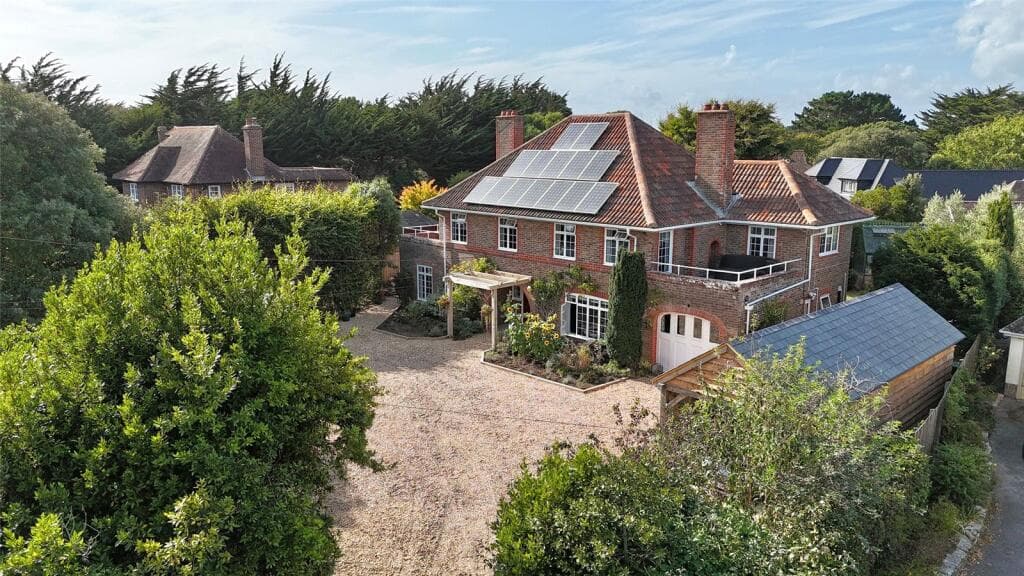 5 bedroom detached house for sale in Park Lane, Milford on Sea, Lymington, Hampshire, SO41
