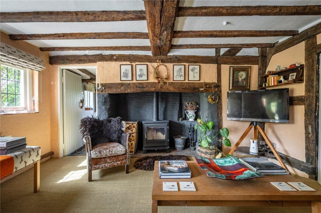 3 bedroom detached house for sale in River Hill, Binsted, Alton, Hampshire, GU34