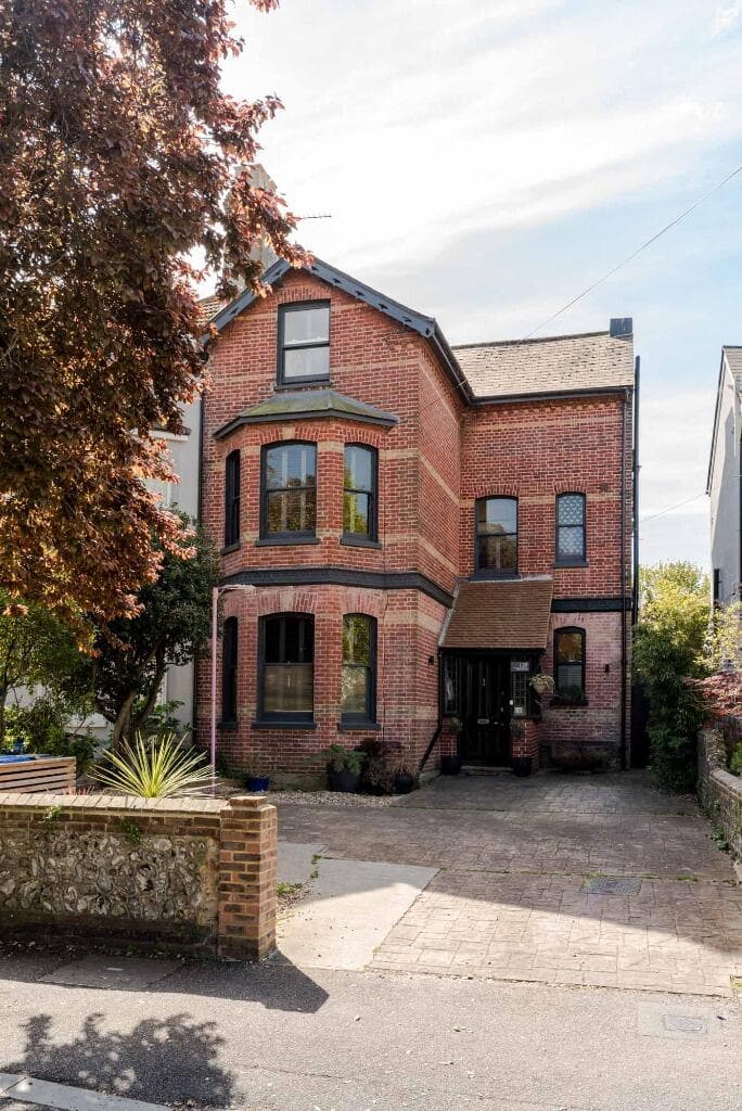 5 bedroom semi-detached house for sale in Park Road, Worthing, West Sussex, BN11