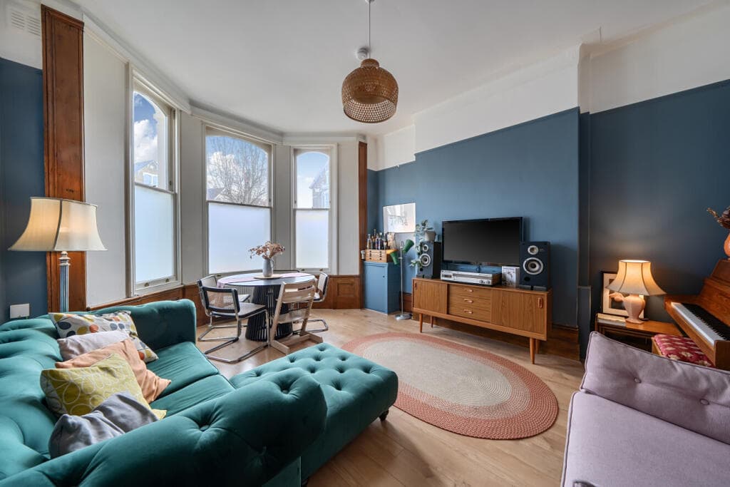 2 bedroom flat for sale in Tressillian Road, Brockley, London, SE4