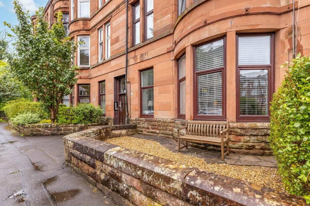 1 bedroom apartment for sale in Woodford Street, Shawlands, Glasgow, G41