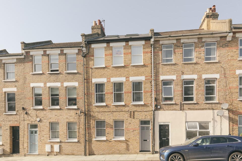 3 bedroom flat for sale in First Floor And Second Floor Flat, Ivanhoe Road, Camberwell, London, SE5
