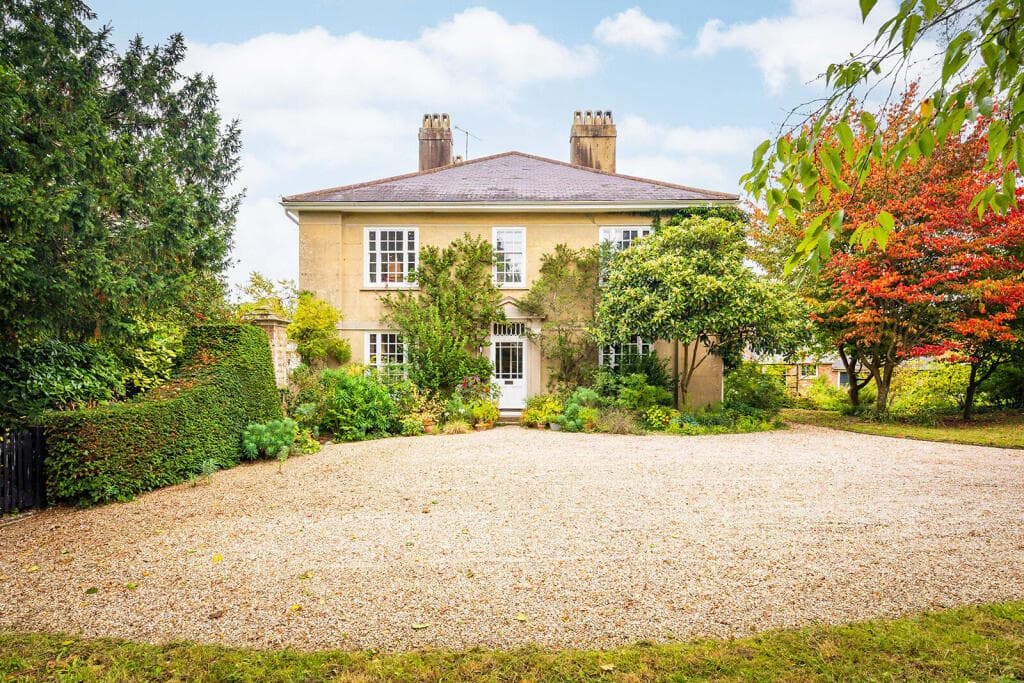5 bedroom detached house for sale in Clapgate Lane, Slinfold, Horsham, West Sussex, RH13