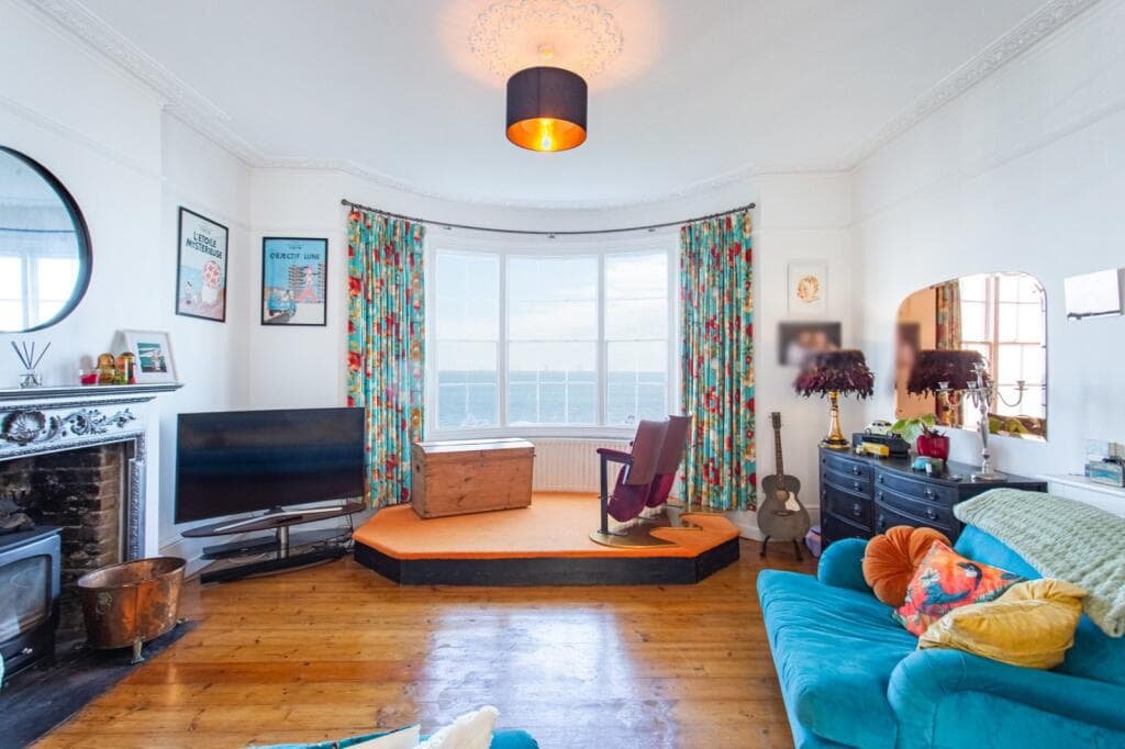 2 bedroom maisonette for sale in Central Parade, Herne Bay, CT6