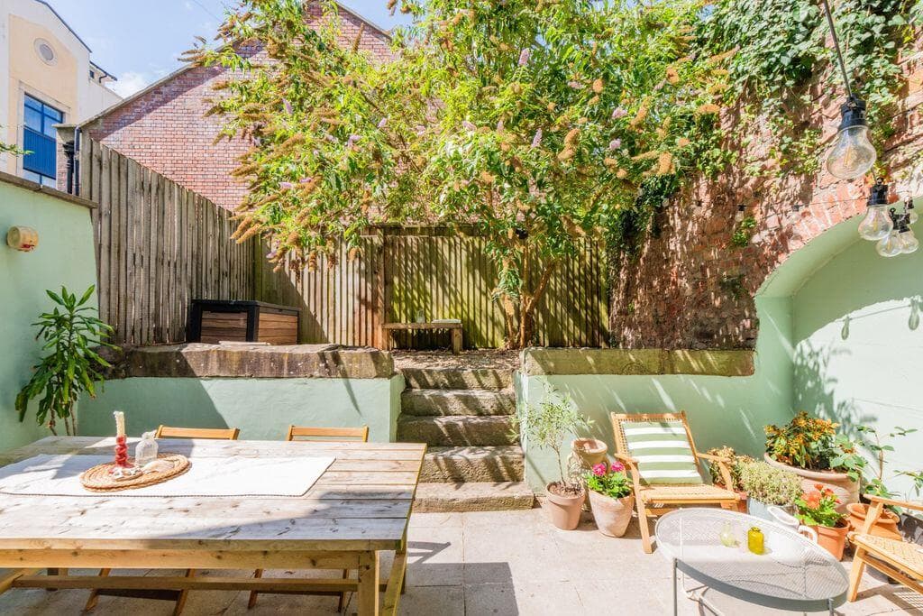 1 bedroom apartment for sale in Meridian Place | Clifton, BS8