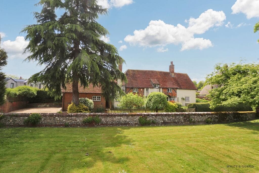 3 bedroom detached house for sale in Church Lane, Exton, SO32