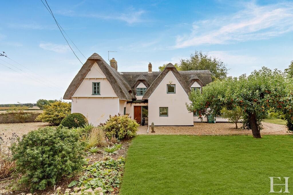 5 bedroom detached house for sale in Comberton, Cambridge, CB23