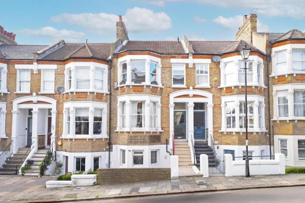 2 bedroom apartment for sale in Tressillian Road, Brockley, London, SE4
