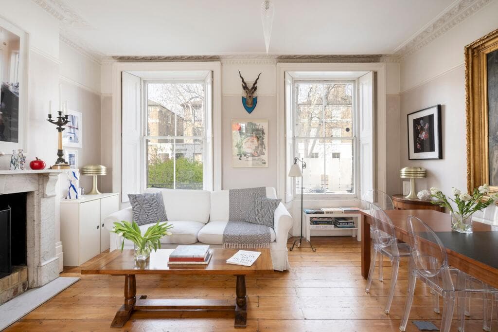 3 bedroom maisonette for sale in Richmond Road, London Fields, E8