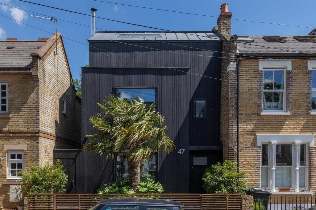 3 bedroom house for sale in Eden Road, Walthamstow, E17