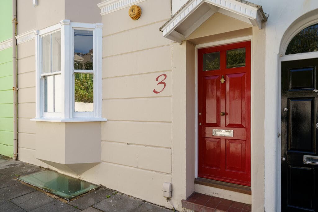 4 bedroom terraced house for sale in Crescent Place, Brighton, BN2