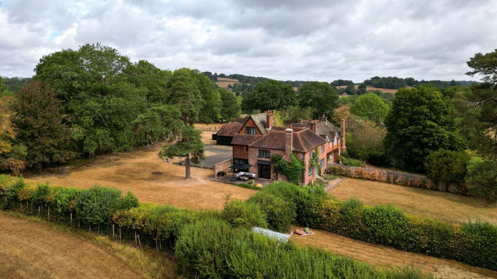 6 bedroom country house for sale in Station Road, Cowden, Edenbridge, TN8 7DU, TN8