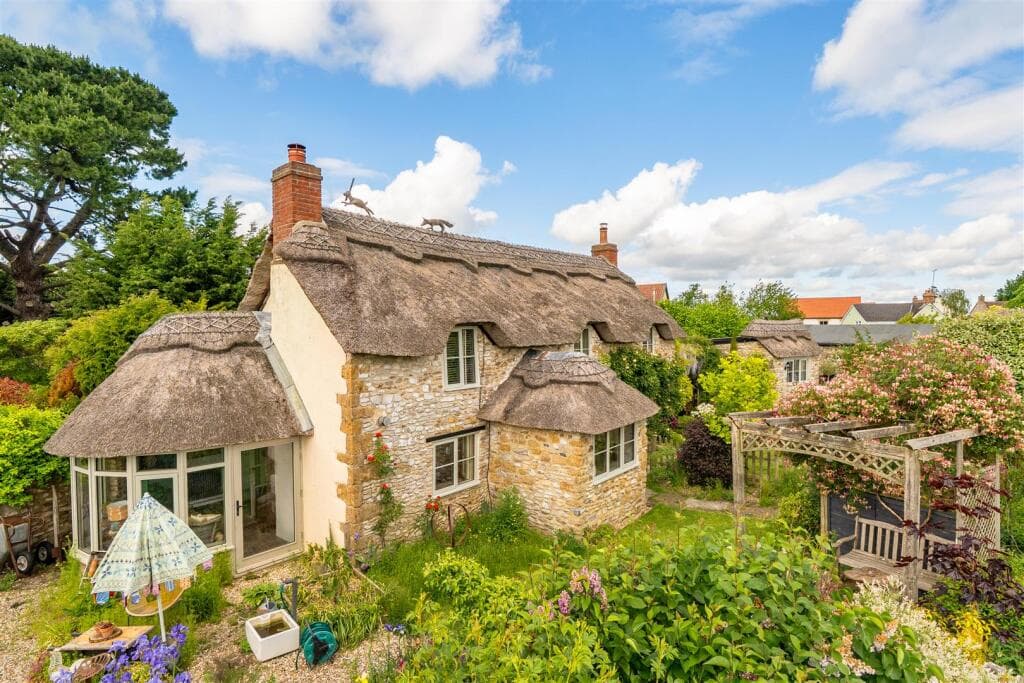4 bedroom detached house for sale in Horton, Ilminster, TA19