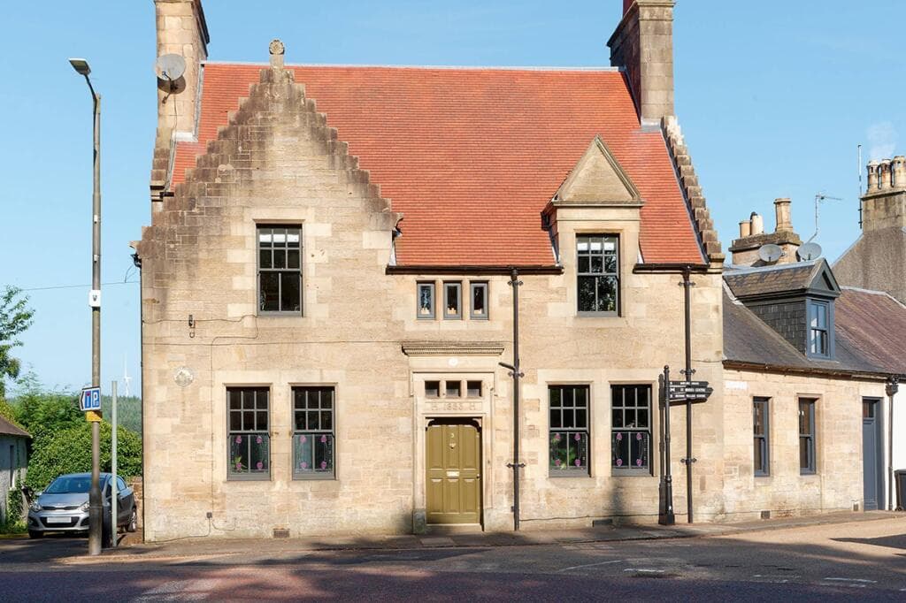 5 bedroom end of terrace house for sale in 3 Braehead, Douglas, ML11 0PT, ML11