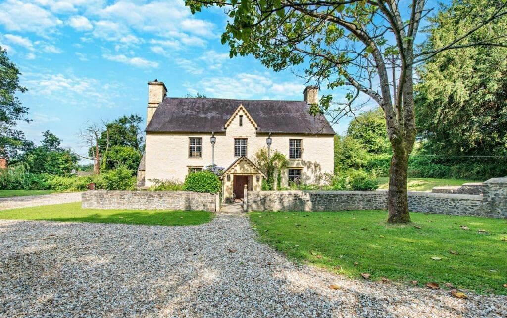 4 bedroom detached house for sale in Llanwrda, Carmarthenshire, SA19