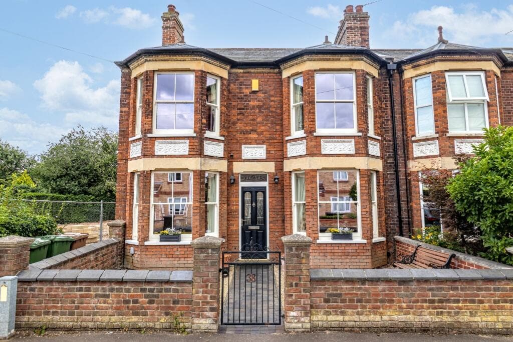 3 bedroom end of terrace house for sale in King's Lynn, Norfolk, PE30