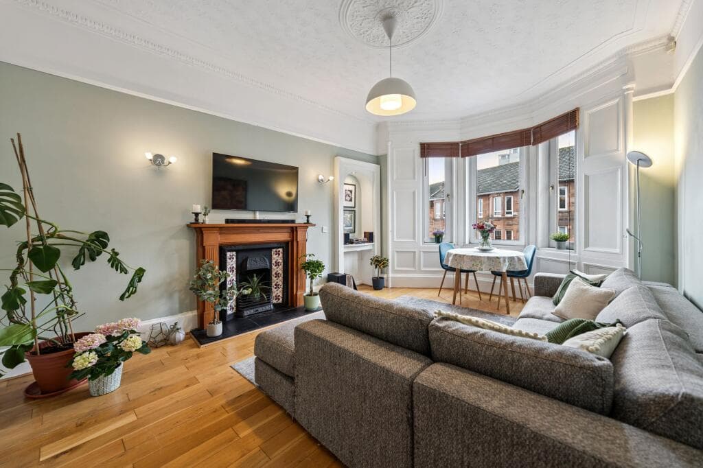 2 bedroom flat for sale in 36 Bolton Drive, Flat 3/1, Mount Florida, Glasgow, G42 9DR, G42