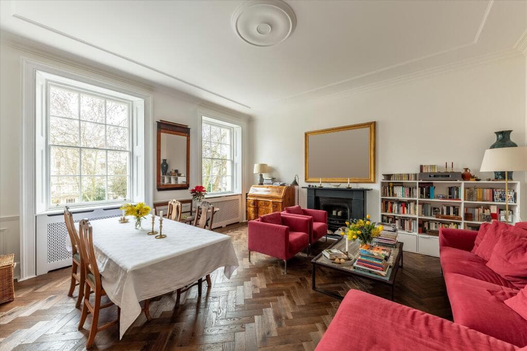 3 bedroom flat for sale in Warwick Square, Pimlico, London, SW1V