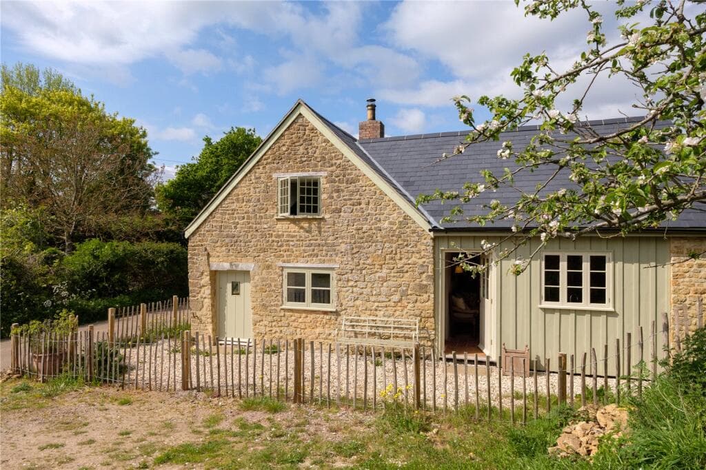 2 bedroom detached house for sale in Powerstock, Bridport, Dorset, DT6