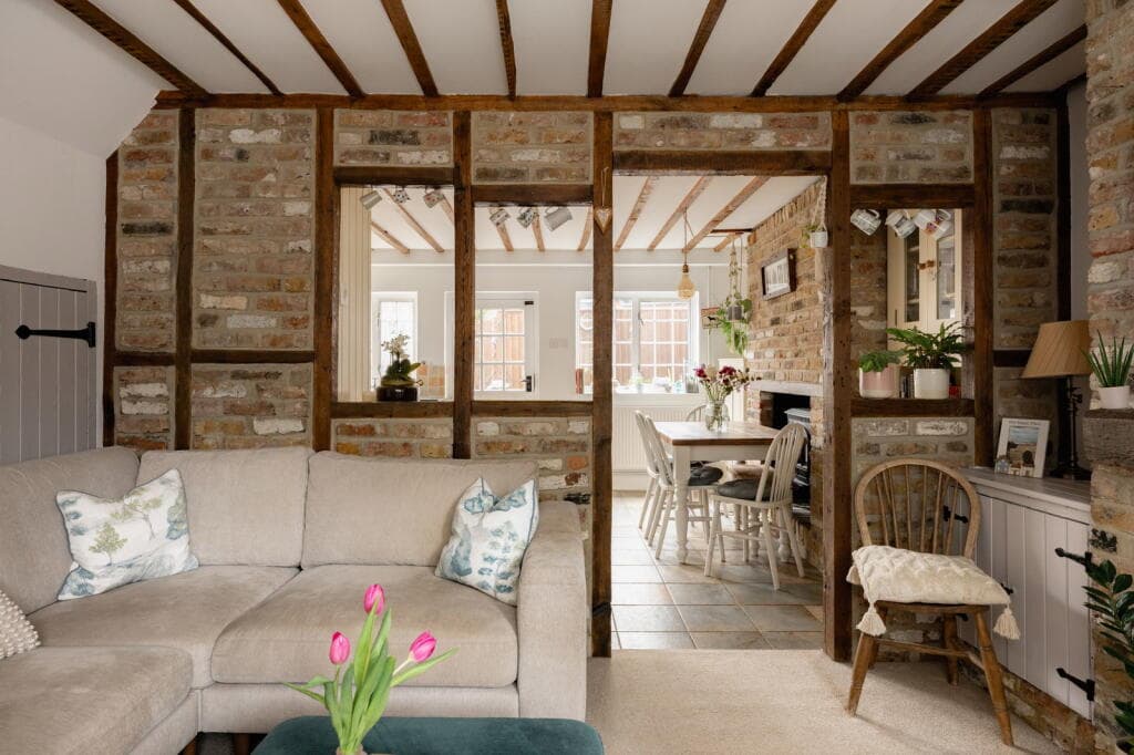 2 bedroom terraced house for sale in Piccotts End, Hemel Hempstead, Hertfordshire HP1