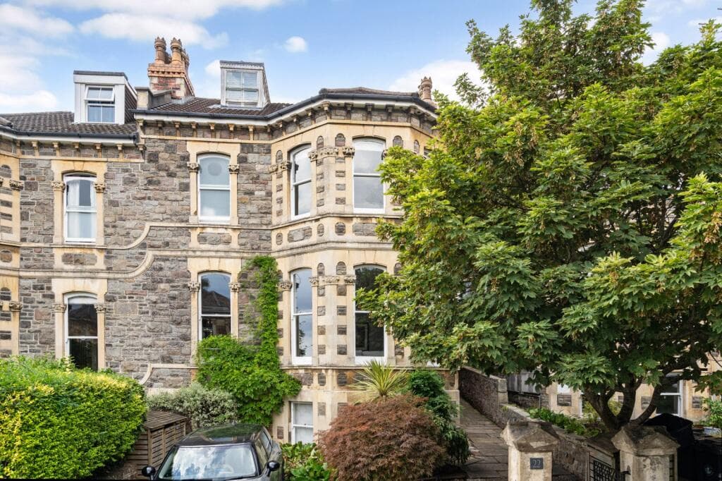 6 bedroom semi-detached house for sale in Beaconsfield Road, Clifton, Bristol, Somerset, BS8