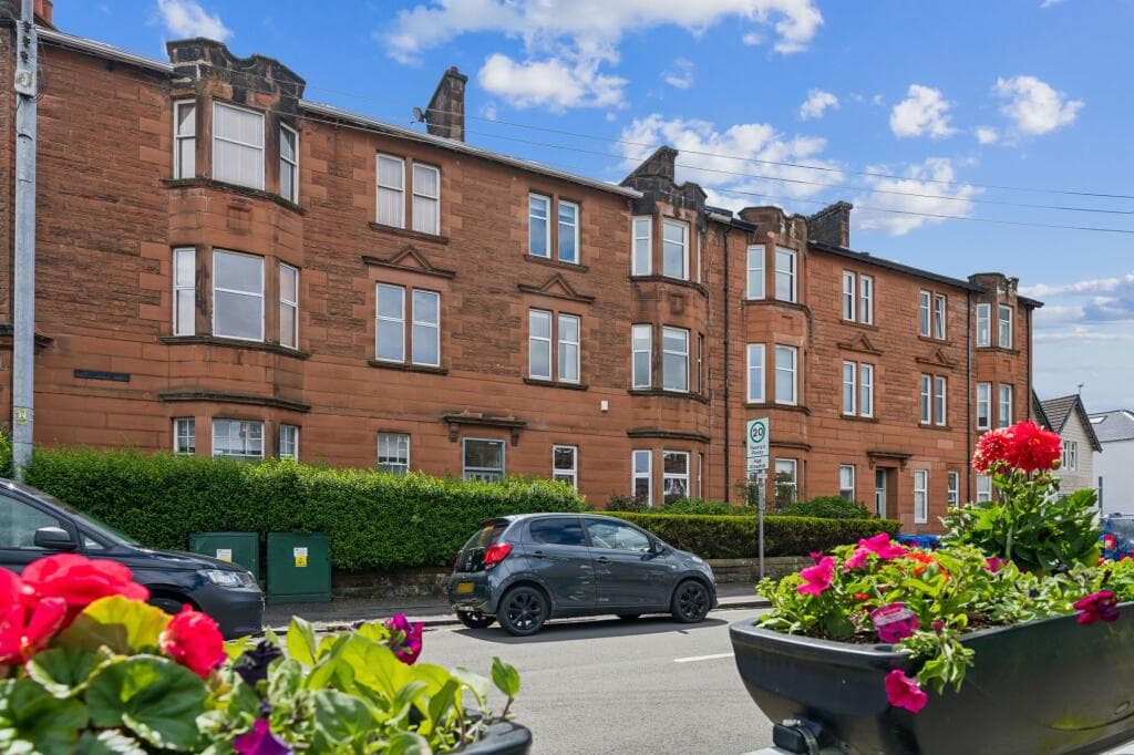 2 bedroom flat for sale in 1 Highburgh Drive, Flat 1/2, Burnside, Glasgow, G73 3RR, G73