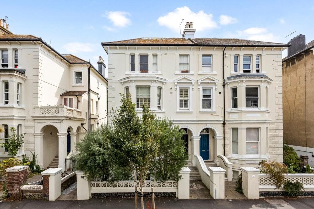 2 bedroom flat for sale in Ventnor Villas, Hove, BN3