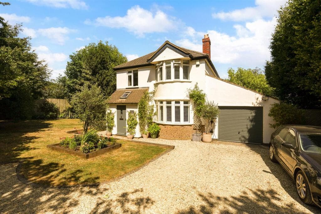 3 bedroom house for sale in Bath Road, Nympsfield, Stonehouse, GL10