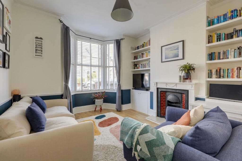 2 bedroom flat for sale in Farley Road, Catford, SE6