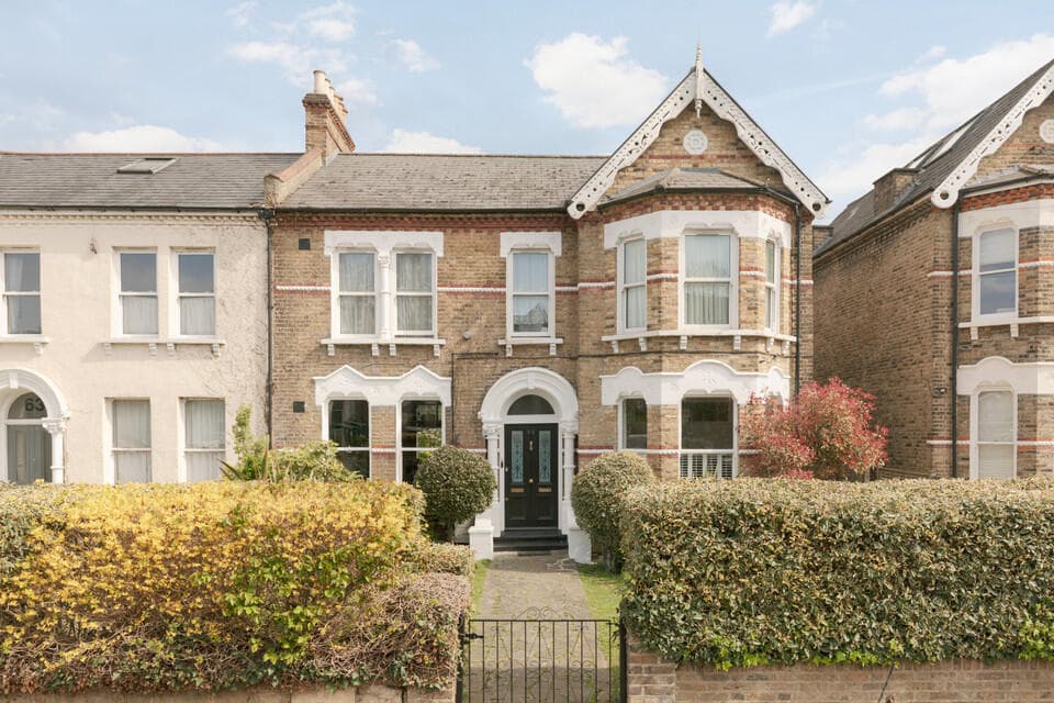 3 bedroom flat for sale in Sunderland Road, Forest Hill, London, SE23