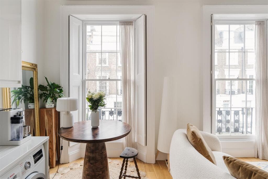 1 bedroom flat for sale in Delancey Street, London, NW1